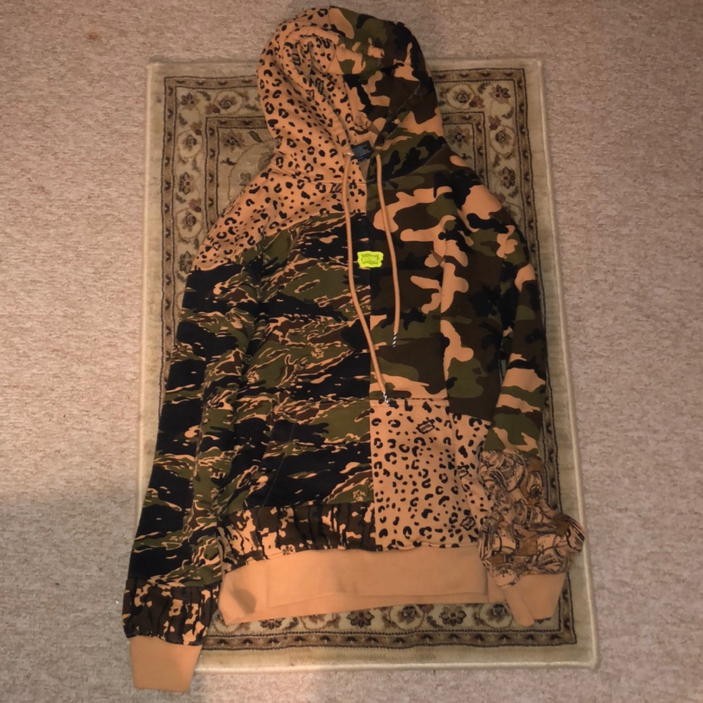 Icecream patch camp hoodie size large. Worn just a couple of times